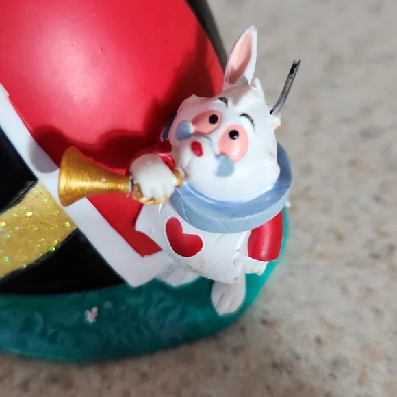 Queen of Hearth - Picture 5 of 5